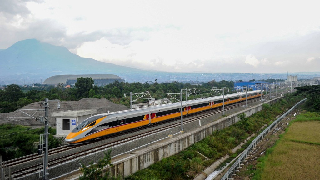 Jadi Kado HUT RI, Kereta Cepat Jakarta-Bandung Akan Diresmikan 18 Agustus 2023